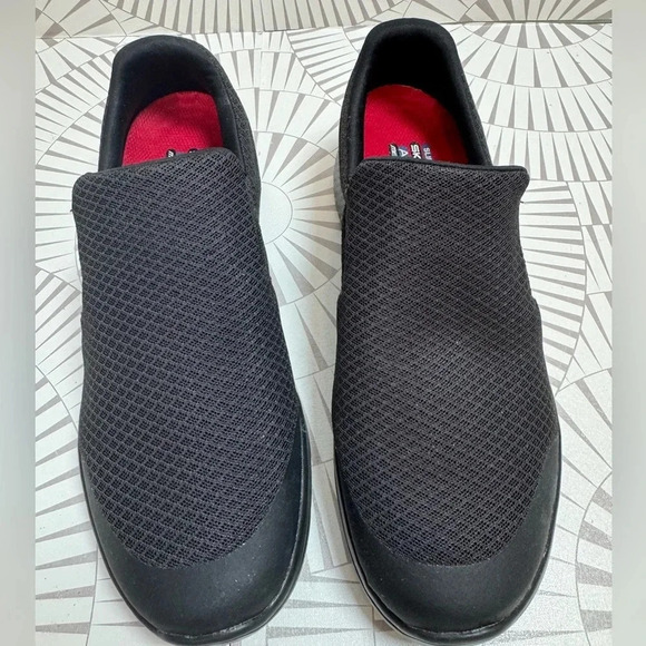 Woman’s Skechers Relaxed Fit Slip On Slip Resistant Memory Foam Work Shoes US10 - Picture 1 of 6